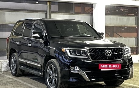 Toyota Land Cruiser 200, 2015 год, 4 900 000 рублей, 3 фотография
