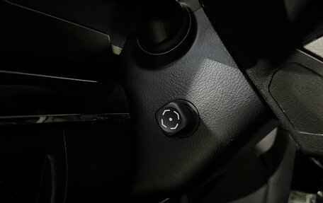 Toyota Land Cruiser 200, 2015 год, 4 900 000 рублей, 21 фотография