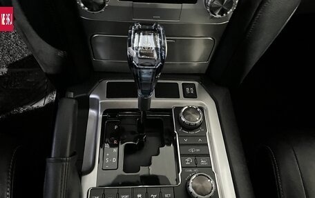 Toyota Land Cruiser 200, 2015 год, 4 900 000 рублей, 24 фотография