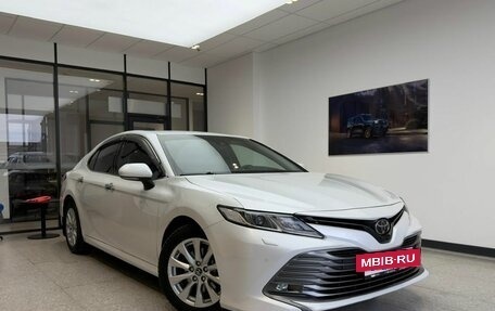 Toyota Camry, 2018 год, 2 950 000 рублей, 4 фотография