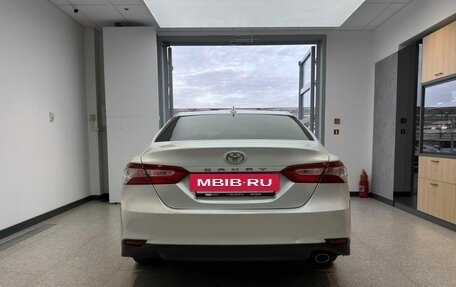 Toyota Camry, 2018 год, 2 950 000 рублей, 6 фотография