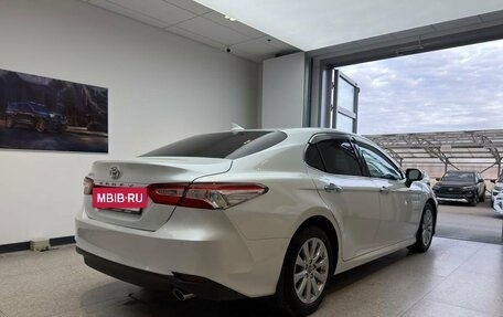 Toyota Camry, 2018 год, 2 950 000 рублей, 7 фотография