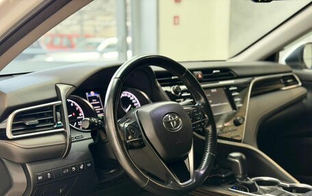 Toyota Camry, 2018 год, 2 950 000 рублей, 9 фотография