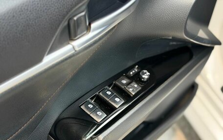 Toyota Camry, 2018 год, 2 950 000 рублей, 12 фотография