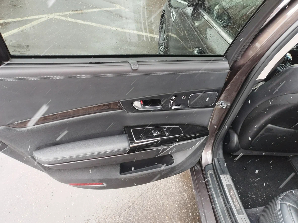 KIA Quoris I рестайлинг 2, 2015 год, 1 350 000 рублей, 5 фотография