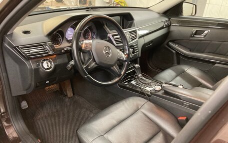 Mercedes-Benz E-Класс, 2010 год, 1 490 000 рублей, 6 фотография