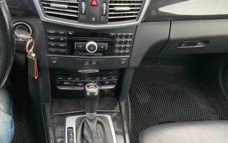 Mercedes-Benz E-Класс, 2010 год, 1 490 000 рублей, 24 фотография