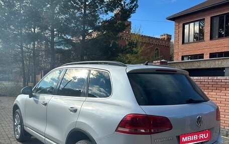 Volkswagen Touareg III, 2011 год, 2 300 000 рублей, 3 фотография