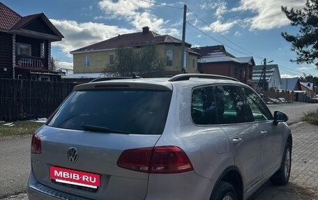Volkswagen Touareg III, 2011 год, 2 300 000 рублей, 5 фотография