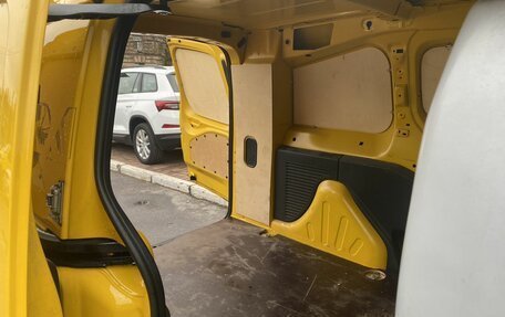 Peugeot Partner II рестайлинг 2, 2021 год, 2 099 000 рублей, 3 фотография