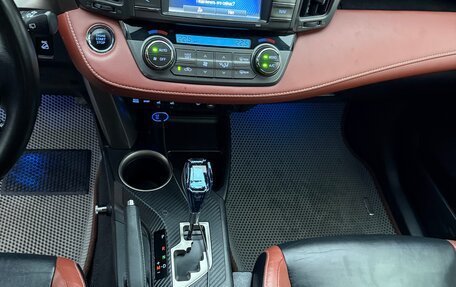 Toyota RAV4, 2014 год, 2 300 000 рублей, 13 фотография