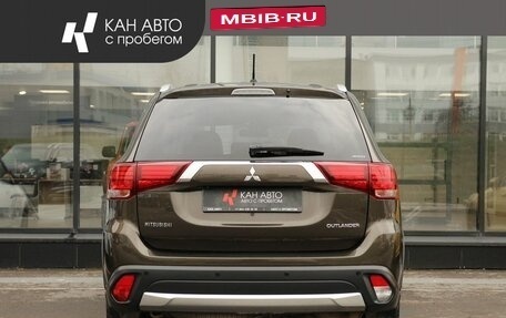 Mitsubishi Outlander III рестайлинг 3, 2015 год, 1 771 000 рублей, 4 фотография