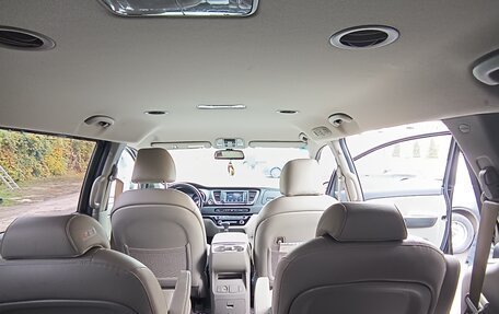 KIA Carnival III, 2019 год, 1 800 000 рублей, 7 фотография