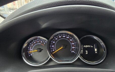 Renault Logan II, 2022 год, 1 300 000 рублей, 12 фотография