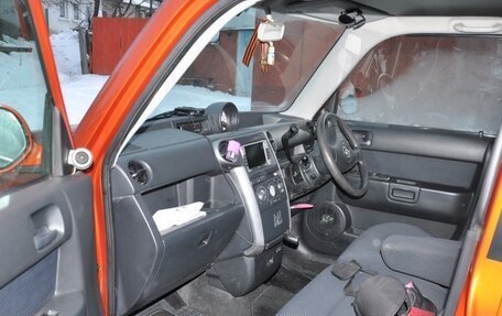 Toyota bB II рестайлинг, 2006 год, 280 000 рублей, 2 фотография