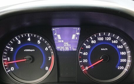 Hyundai Solaris II рестайлинг, 2013 год, 579 000 рублей, 9 фотография