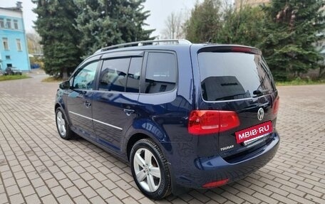 Volkswagen Touran III, 2012 год, 1 099 000 рублей, 5 фотография