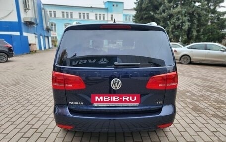 Volkswagen Touran III, 2012 год, 1 099 000 рублей, 6 фотография