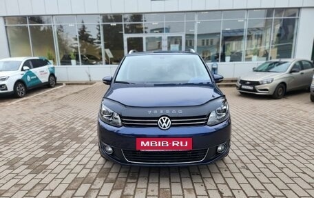 Volkswagen Touran III, 2012 год, 1 099 000 рублей, 2 фотография