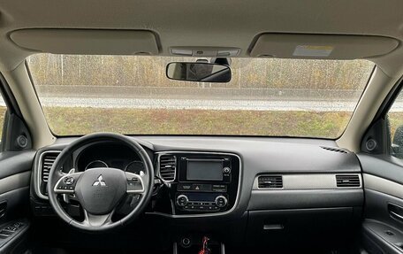 Mitsubishi Outlander III рестайлинг 3, 2013 год, 1 297 000 рублей, 4 фотография