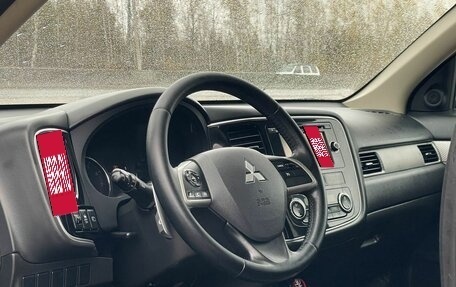 Mitsubishi Outlander III рестайлинг 3, 2013 год, 1 297 000 рублей, 5 фотография