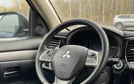 Mitsubishi Outlander III рестайлинг 3, 2013 год, 1 297 000 рублей, 11 фотография