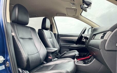 Mitsubishi Outlander III рестайлинг 3, 2013 год, 1 297 000 рублей, 20 фотография