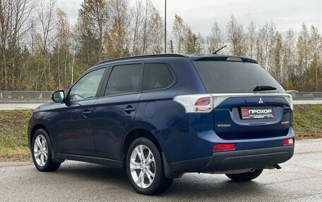 Mitsubishi Outlander III рестайлинг 3, 2013 год, 1 297 000 рублей, 35 фотография