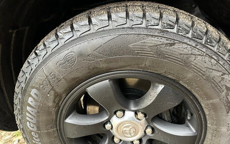 Toyota Land Cruiser Prado 120 рестайлинг, 2003 год, 1 600 000 рублей, 16 фотография