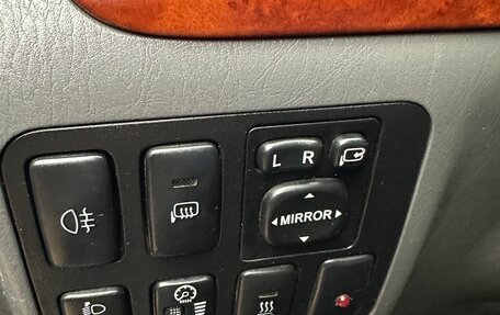 Toyota Land Cruiser Prado 120 рестайлинг, 2003 год, 1 600 000 рублей, 33 фотография