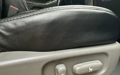 Toyota Land Cruiser Prado 120 рестайлинг, 2003 год, 1 600 000 рублей, 31 фотография