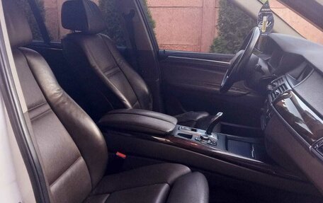 BMW X5, 2010 год, 1 950 000 рублей, 11 фотография