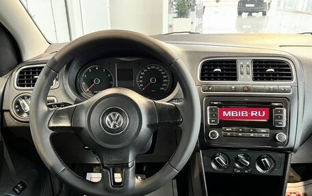 Volkswagen Polo VI (EU Market), 2011 год, 729 000 рублей, 16 фотография