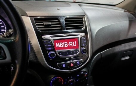 Hyundai Solaris II рестайлинг, 2012 год, 899 000 рублей, 10 фотография