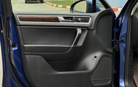 Volkswagen Touareg III, 2015 год, 2 890 000 рублей, 9 фотография