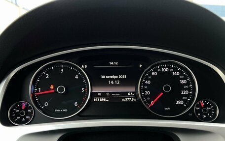 Volkswagen Touareg III, 2015 год, 2 890 000 рублей, 16 фотография