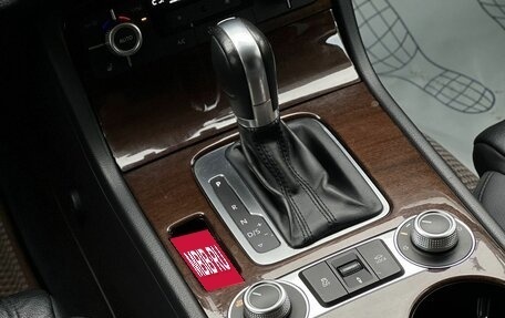 Volkswagen Touareg III, 2015 год, 2 890 000 рублей, 21 фотография