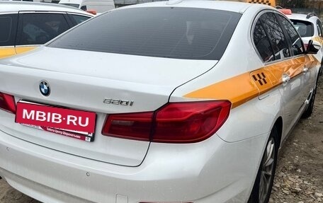 BMW 5 серия, 2018 год, 1 870 000 рублей, 3 фотография