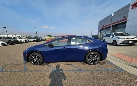 Toyota Prius IV XW50, 2025 год, 5 178 000 рублей, 8 фотография