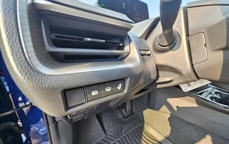 Toyota Prius IV XW50, 2025 год, 5 178 000 рублей, 13 фотография