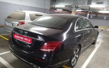 Mercedes-Benz E-Класс, 2017 год, 3 400 000 рублей, 3 фотография