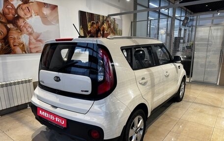 KIA Soul II рестайлинг, 2017 год, 1 500 000 рублей, 3 фотография