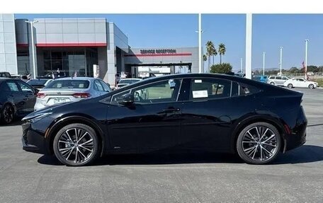 Toyota Prius IV XW50, 2025 год, 5 088 000 рублей, 8 фотография