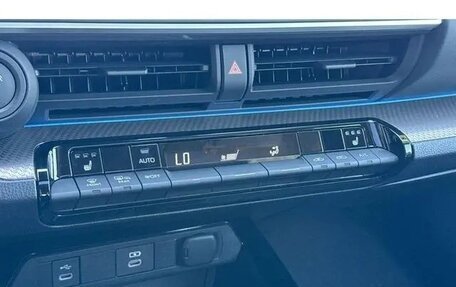 Toyota Prius IV XW50, 2025 год, 5 088 000 рублей, 19 фотография