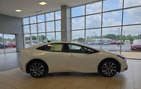 Toyota Prius IV XW50, 2025 год, 5 488 000 рублей, 4 фотография