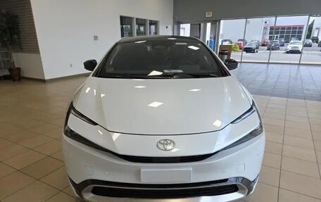 Toyota Prius IV XW50, 2025 год, 5 488 000 рублей, 2 фотография