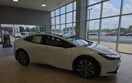 Toyota Prius IV XW50, 2025 год, 5 488 000 рублей, 3 фотография