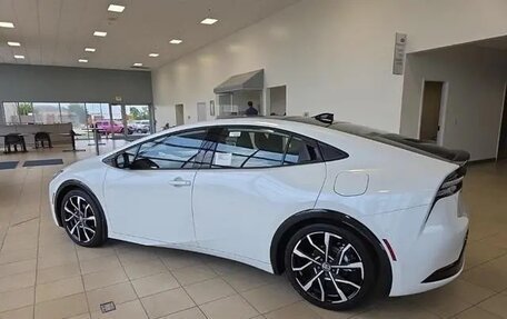 Toyota Prius IV XW50, 2025 год, 5 488 000 рублей, 7 фотография