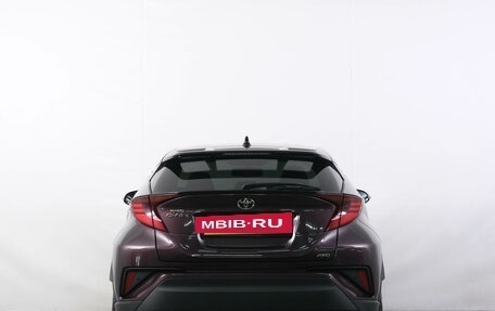 Toyota C-HR I рестайлинг, 2022 год, 2 899 000 рублей, 6 фотография