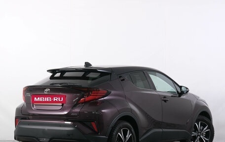 Toyota C-HR I рестайлинг, 2022 год, 2 899 000 рублей, 7 фотография